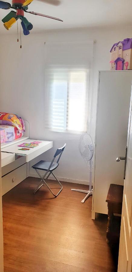 Sevilla ,piso completo en buena zona,Wifi y aparcamiento Exterior foto